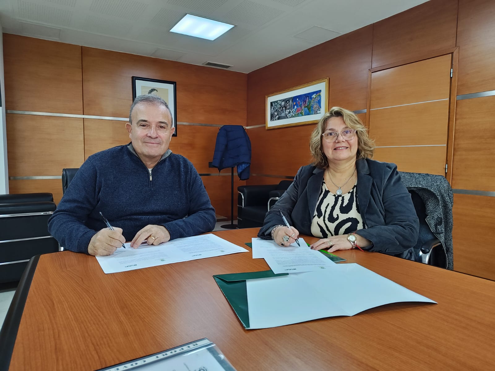 Pesatti firmó convenio de colaboración con el IPAP