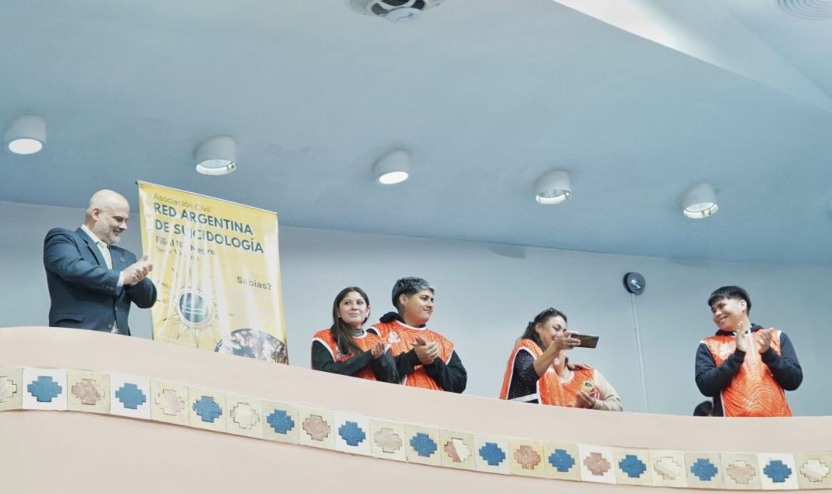 photo_4970054624027020123_y-e1763648007781