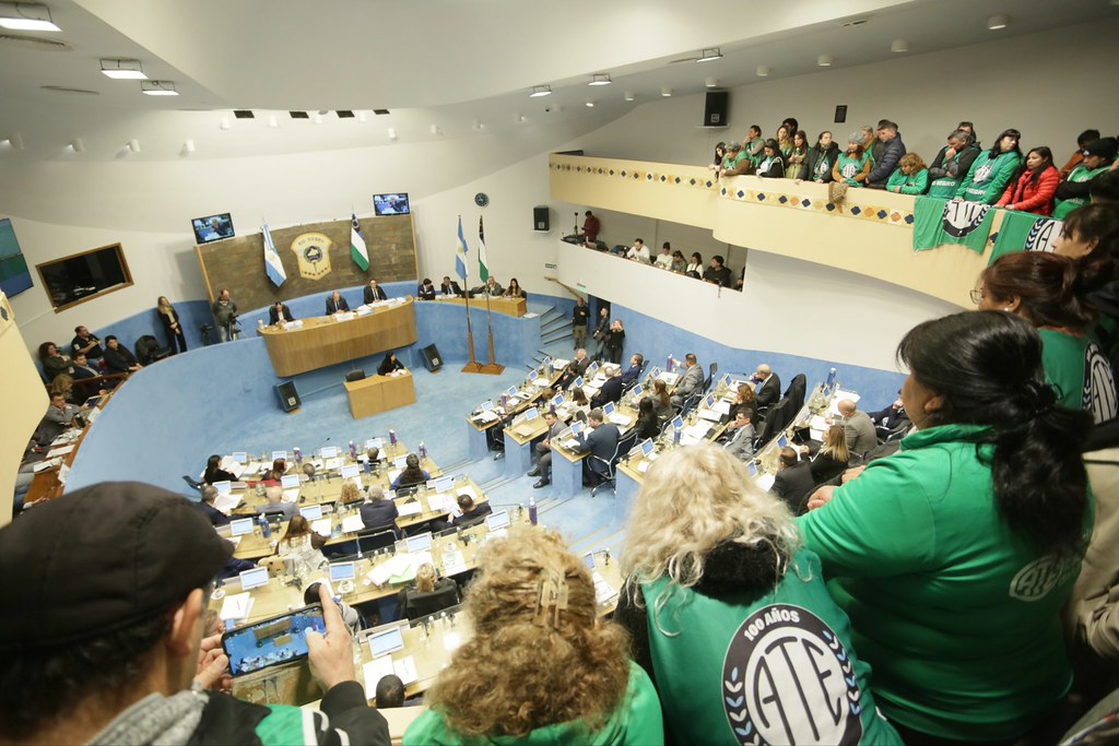 Con objeciones, la Legislatura prorrogó el fondo para financiar viviendas de afiliados a ATE