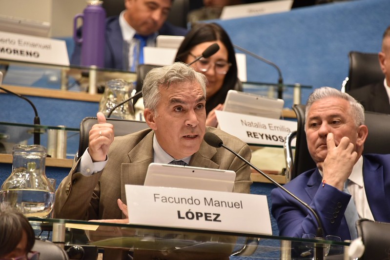 Río Negro avanza con la prohibición de salidas nocturnas para personas con tobilleras: debate por la falta de controles